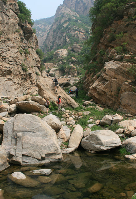 Rocks in the canyon, Beijing Hikers Great Flood hike, 2010-06-06