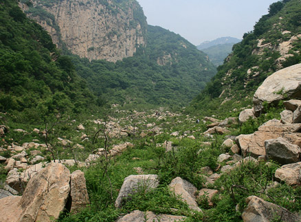 Valley with rocks, Beijing Hikers Great Flood hike, 2010-06-06