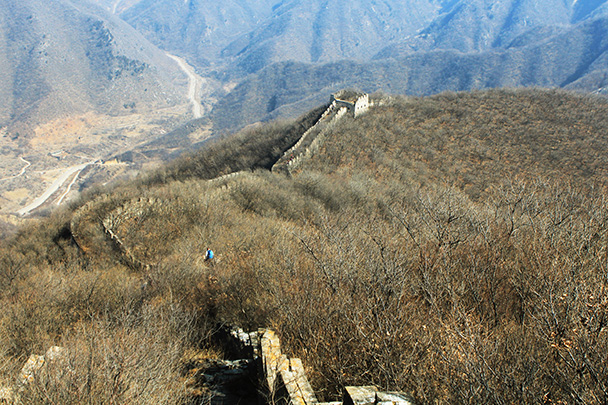 We hiked down a dip in the wall - Chinese Knot Great Wall, 2018/03/10
