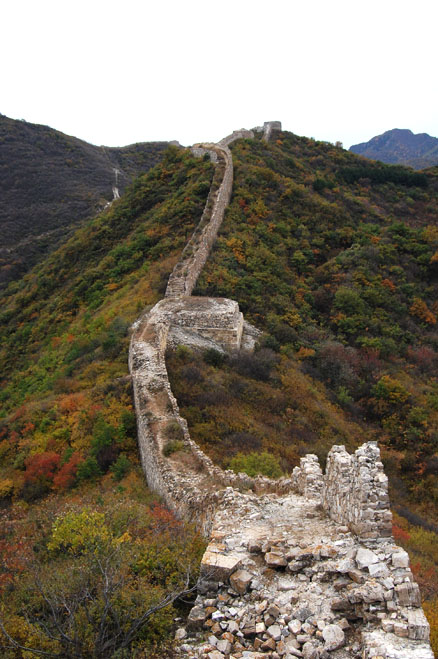 The wall here is old, Beijing Hikers Zhenbiancheng Great Wall, October04,2012