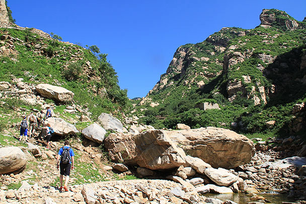 Rocks and a canyon,Beijing Hikers The Great Flood hike 2013/07/28