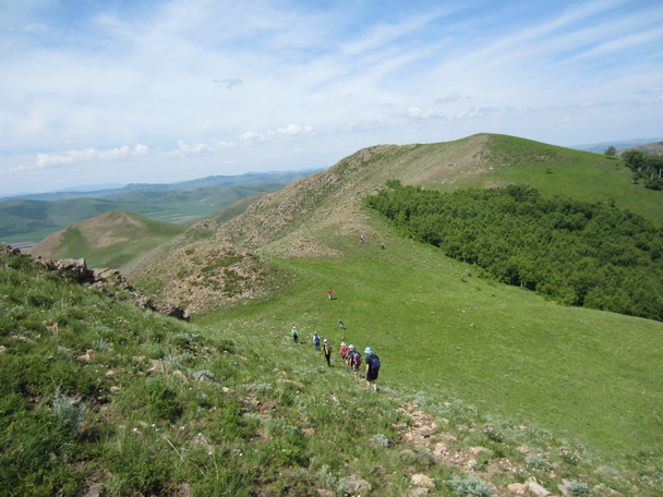 After a break at the top, we continued the hike -  Bashang Grasslands trip, 2014/7