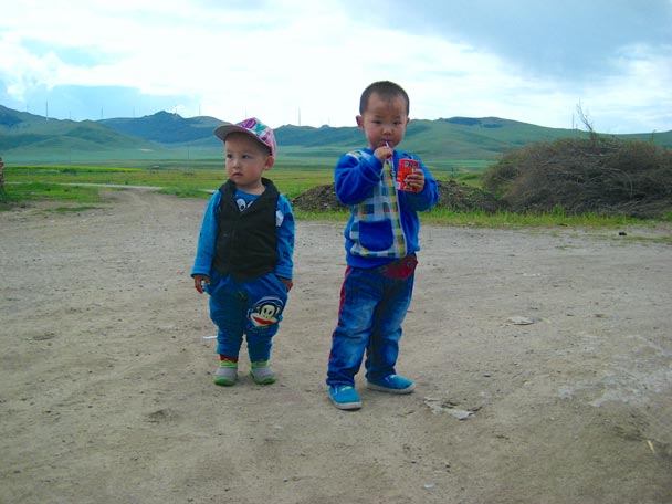 Cute kids from the village - Bashang Grasslands trip, August 2014
