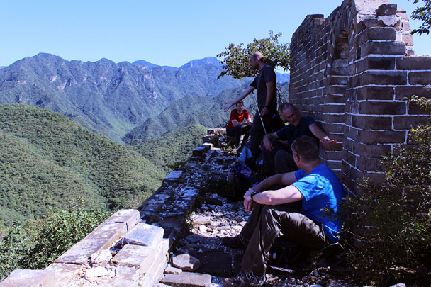 We took a break in the shade and enjoyed the views - Chinese Knot Great Wall, 2015/09/12