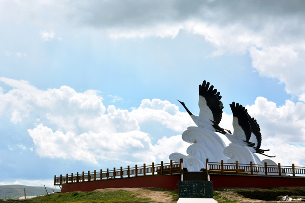 The crane sculptures are part of a new wetlands park project - Xiahe, Labrang Monastery, and the Zhagana area in southern Gansu, September 2016