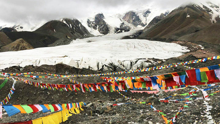 One of the glaciers at Amne Machin