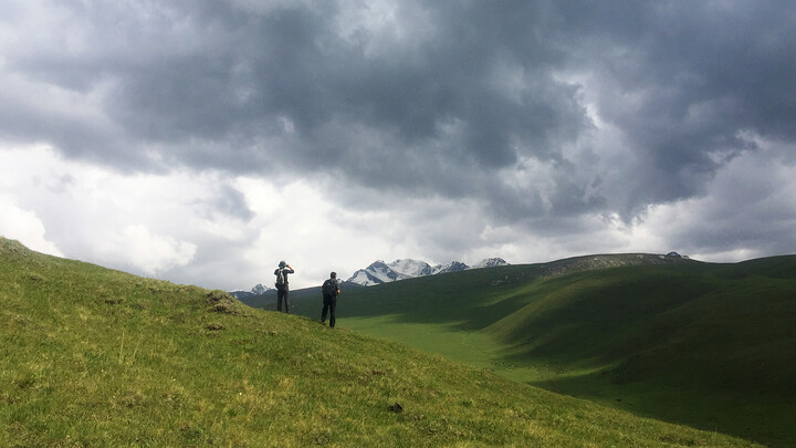 Exploring the Bayinbuluke Grasslands