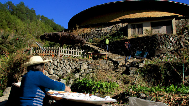 Sights in and around the tulou