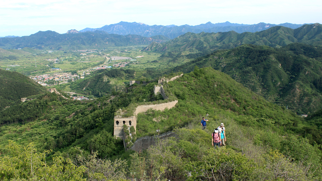 Huanghuacheng Great Wall | Hiking on the unrepaired section of the Great Wall at Huanghuacheng
