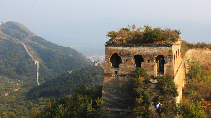 A tower on the unrepaired part of the Great Wall at Huanghuacheng