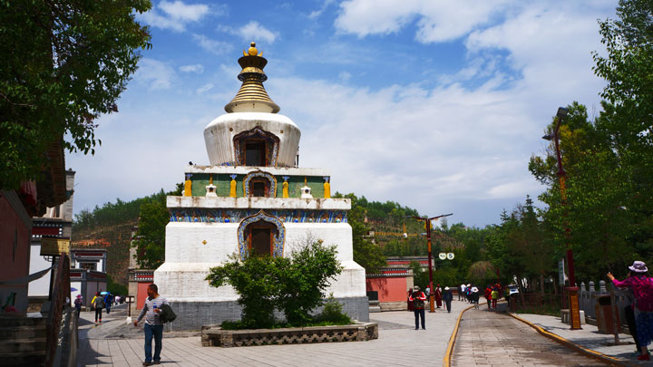 A stupa at Kumbum Monastery