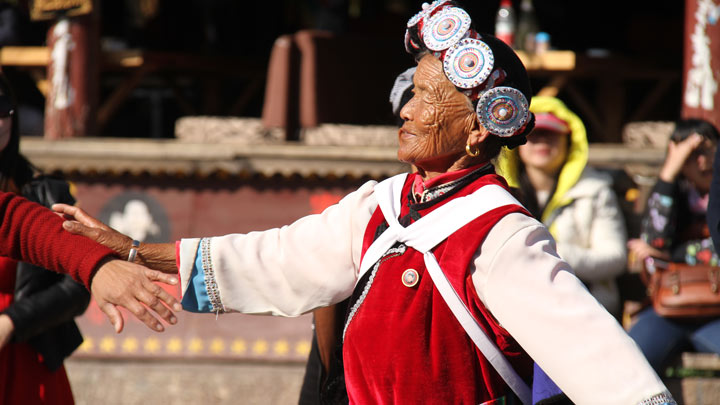 Dancers in Lijiang's town square