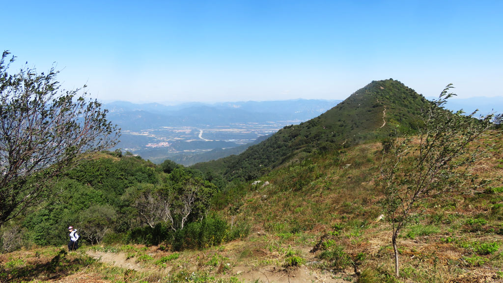 Over the Hills to Dajuesi hike | High mountain views in the west of Beijing