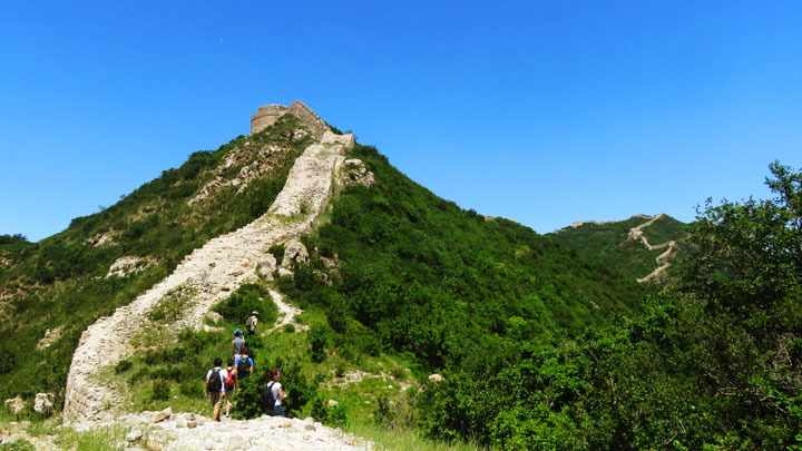 A ruined round tower on the Great Wall at Zhenbiancheng